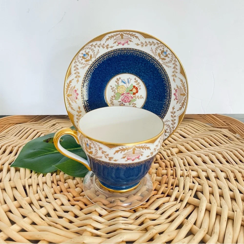 Spode “Regent” Vintage blue and gold hand painted floral teacup and saucer set - Picture 10 of 14